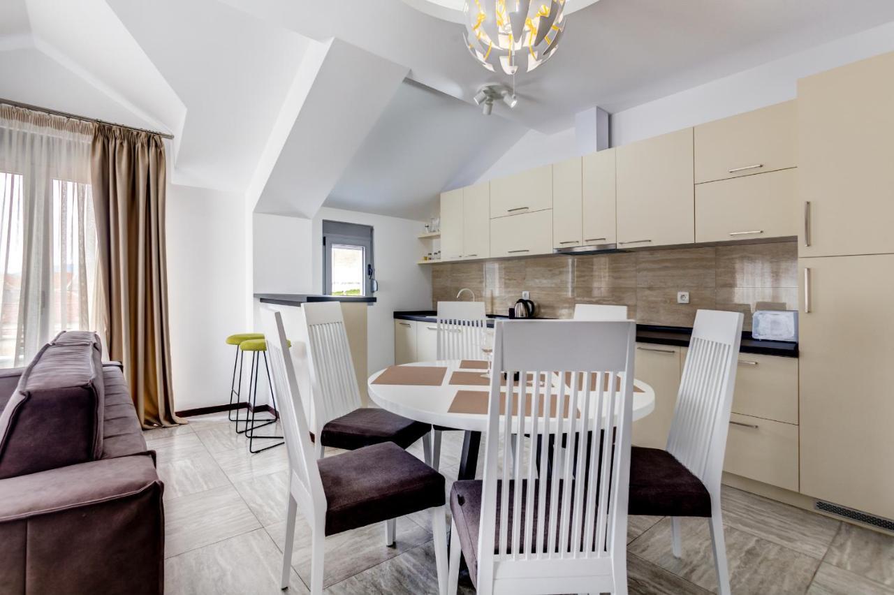 Riva Residence Дженовичи Экстерьер фото